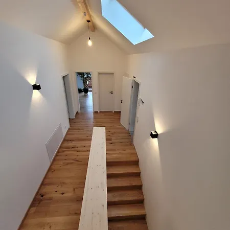 Attic On Starnberg Pocking (Starnberg)